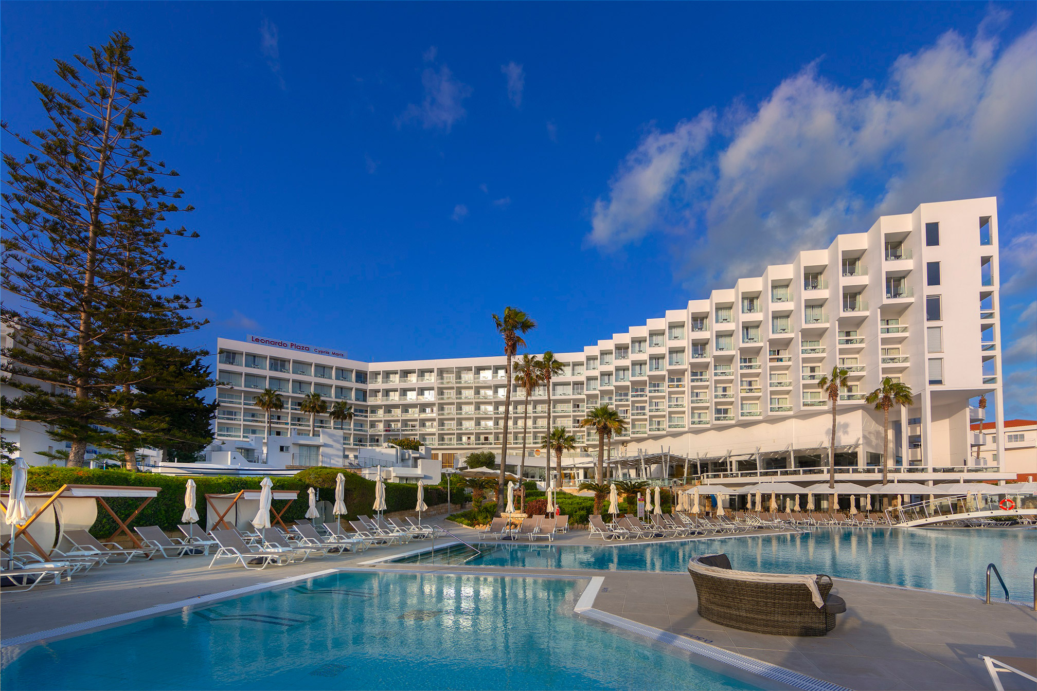 Book your wedding day in Leonardo Cypria Maris Beach Hotel & Spa Paphos